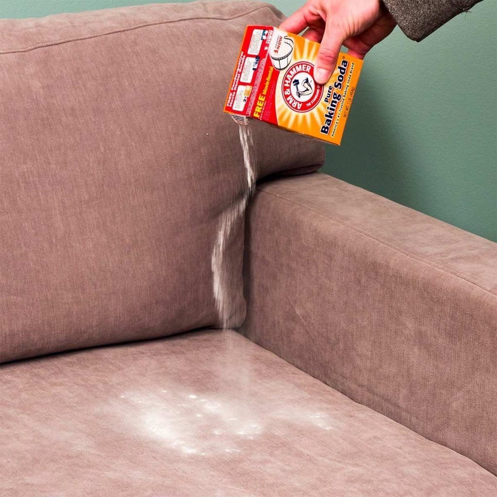 cach-lam-sach-ghe-sofa-vai-bang-baking-soda